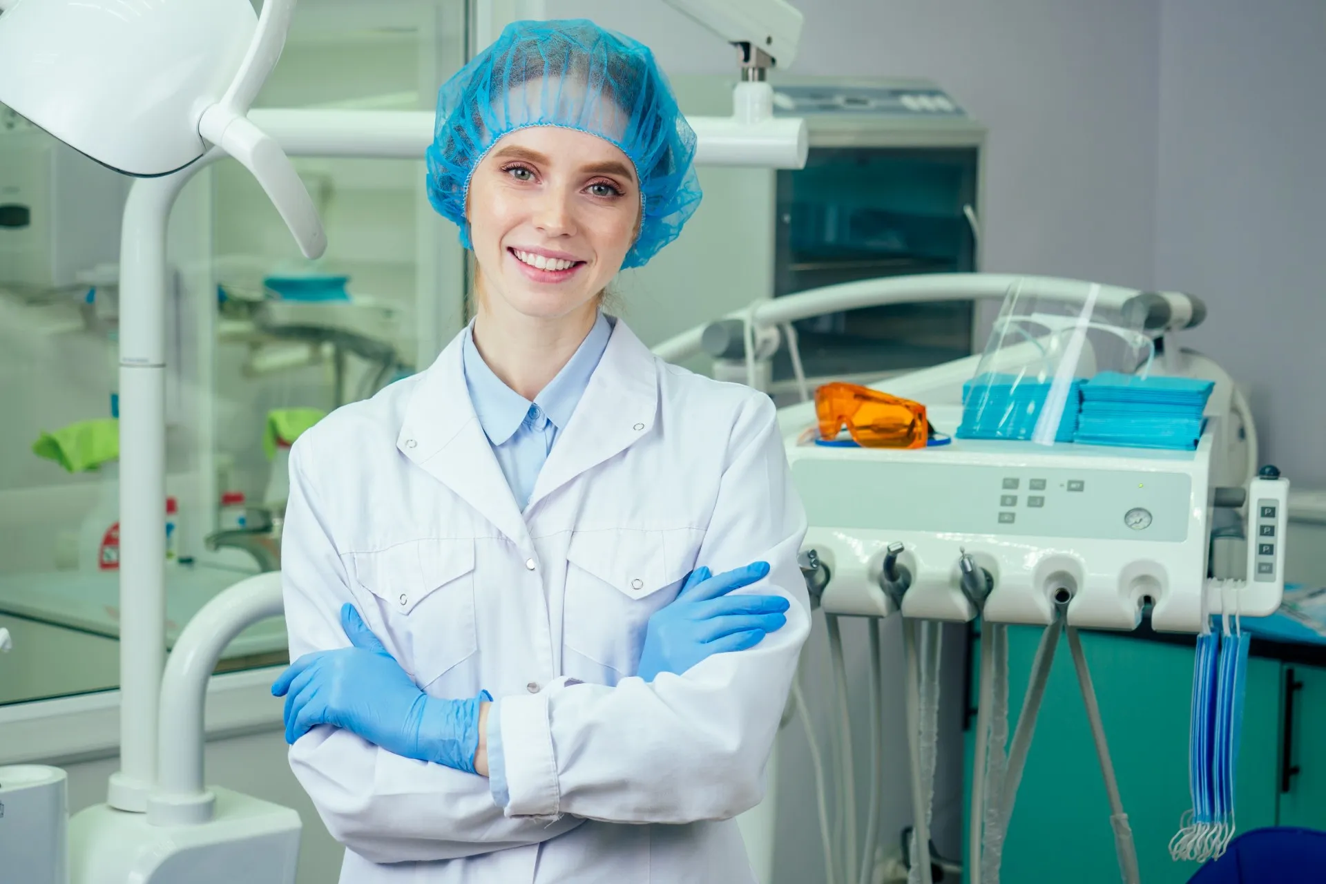 young-beautifu-dentist-at-work-in-the-office-she-2026-01-05-23-11-52-utc-6960e6d22543b